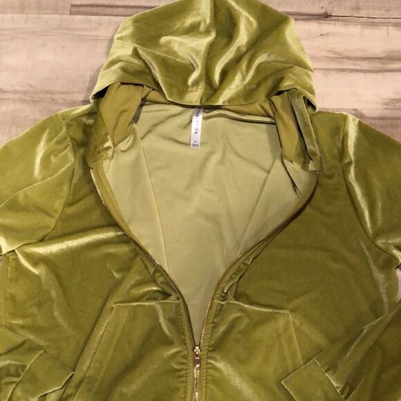 Fabletics Donna Velour chartreuse zip hoodie size medium - Picture 7 of 8